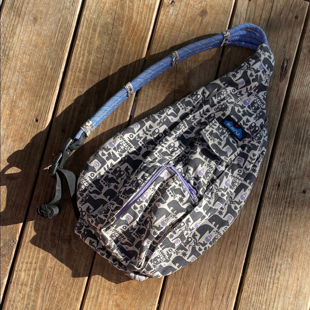 KAVU ROPE SLING BAG CHARCOAL FABLE
